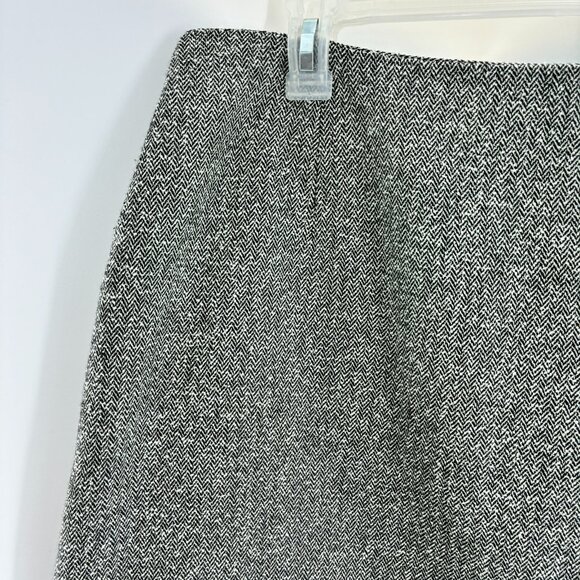 Villager Women’s Size 10 Pencil Skirt Gray Herringbone Knit Career Work - Picture 2 of 6